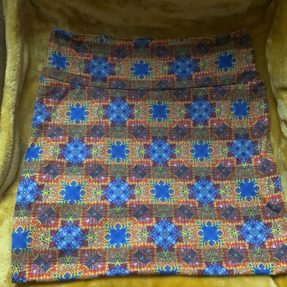 LuLaRoe Cassie Medium